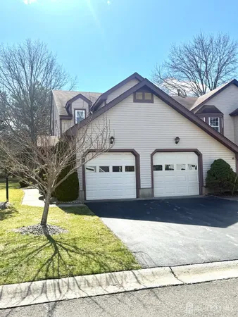 $345,000 | 8 Ingram Drive, Unit D, Monroe Township, NJ 08831