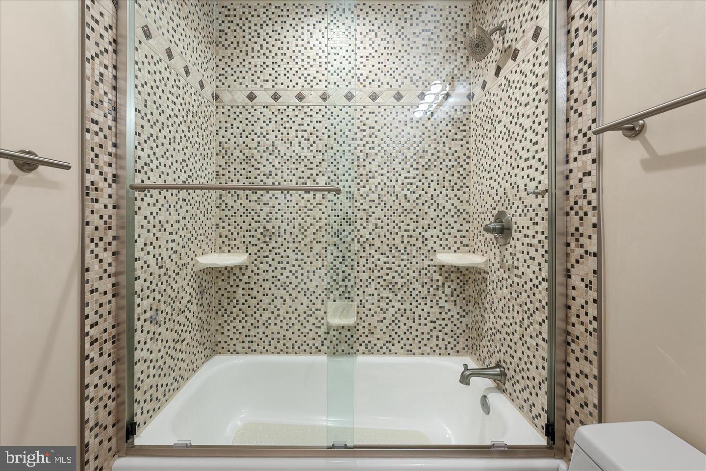 9036 Jeffery Road Great Falls, VA 22066 - Photo 29 of 56 Bathroom