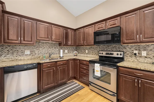 $425,000 | 145 Smithfield Road, Unit B, North Providence, RI 02904