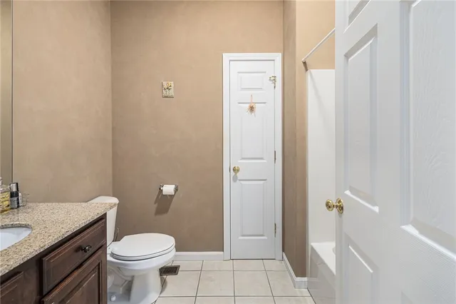 $425,000 | 145 Smithfield Road, Unit B, North Providence, RI 02904