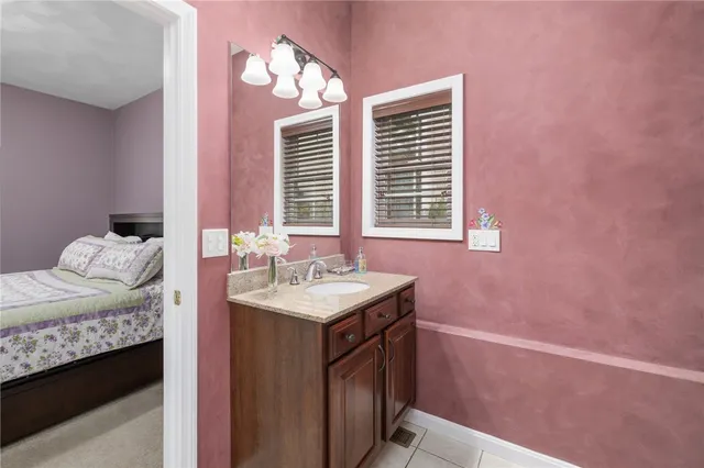 $425,000 | 145 Smithfield Road, Unit B, North Providence, RI 02904