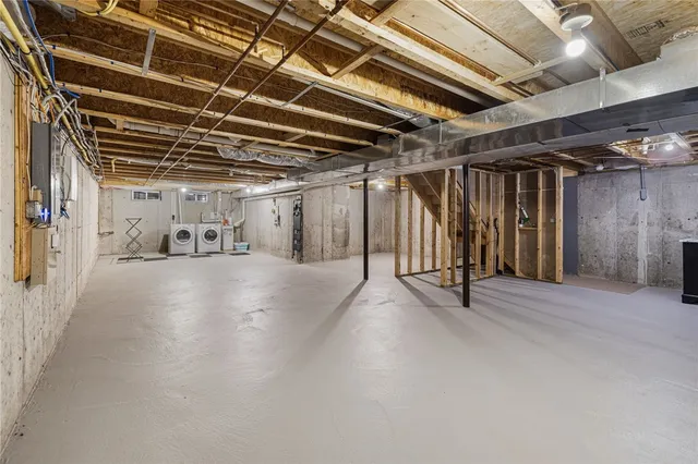 $425,000 | 145 Smithfield Road, Unit B, North Providence, RI 02904