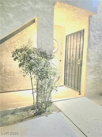 $1,500 | 1751 East Reno Avenue, Unit 107, Las Vegas, NV 89119