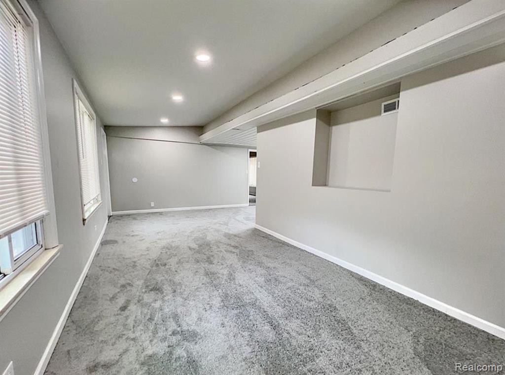 12774 Rosedale Street Southgate, MI 48195 - Photo 11 of 17