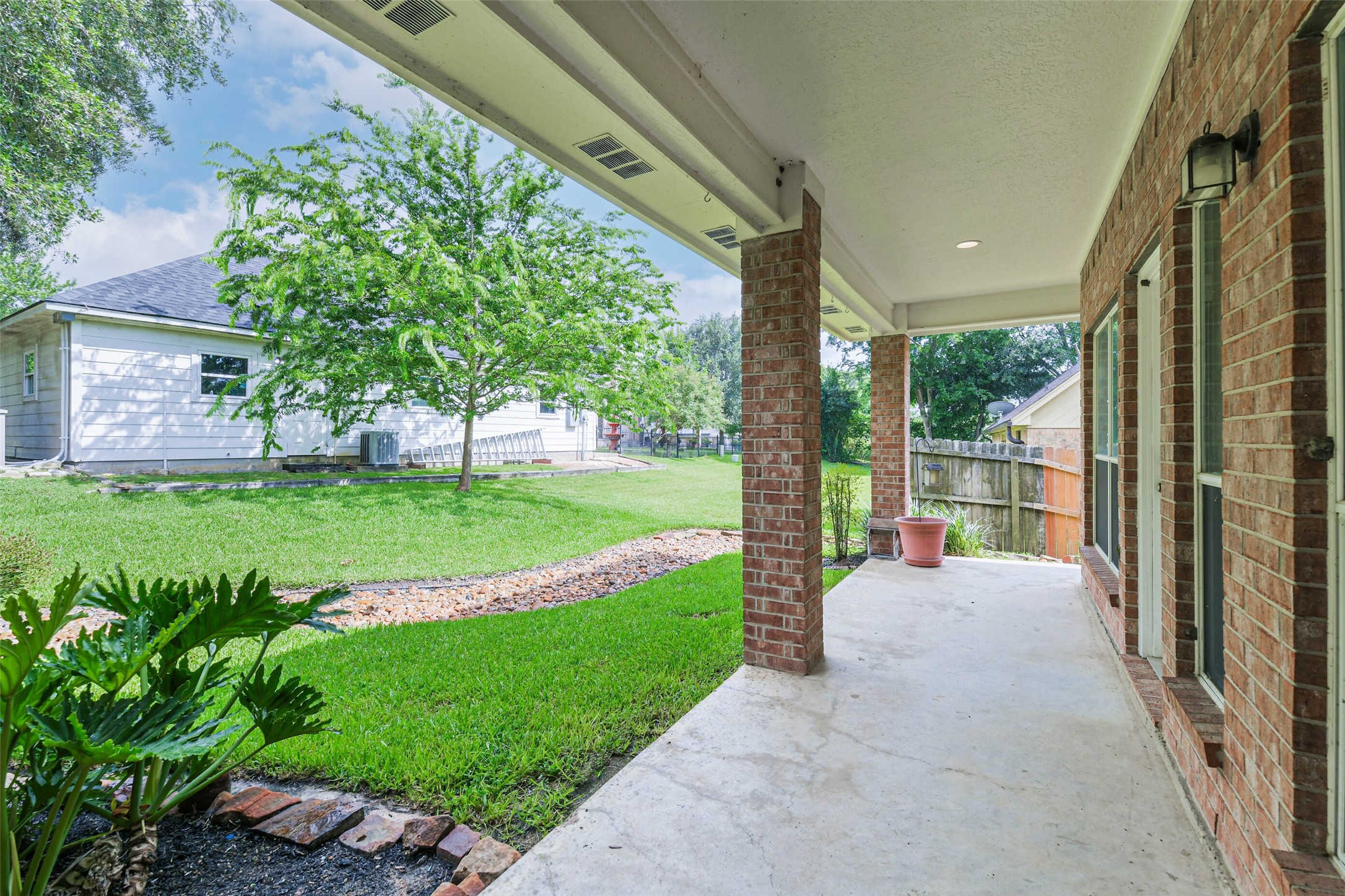 119 April Breeze Conroe, TX 77356 - Photo 16 of 49