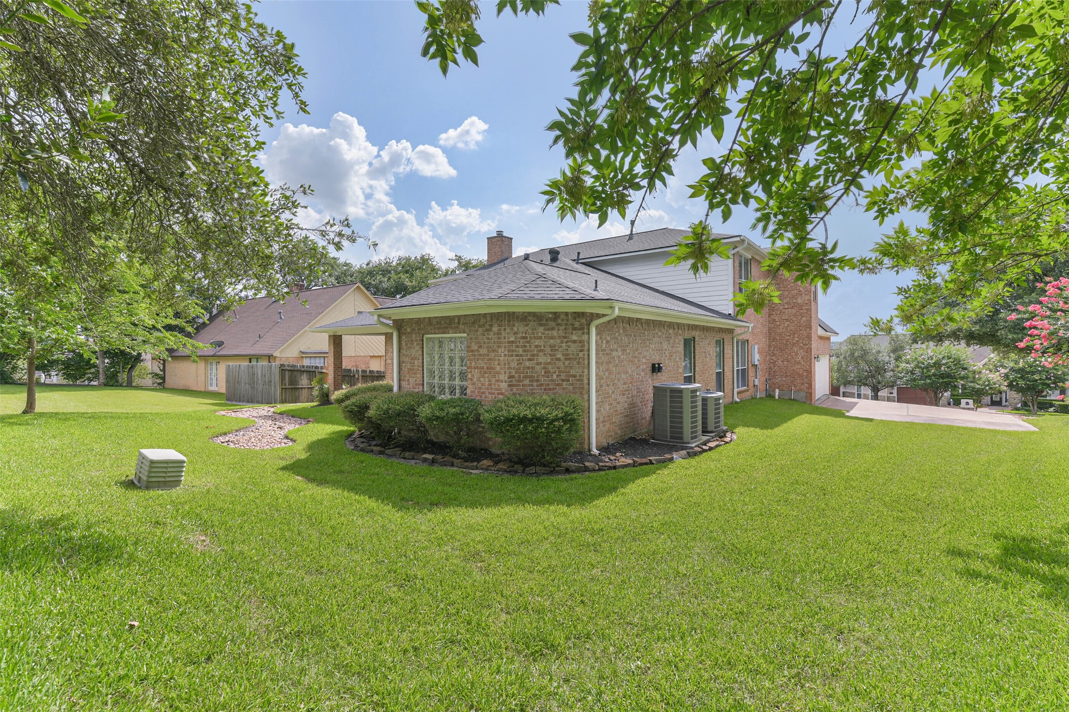 119 April Breeze Conroe, TX 77356 - Photo 9 of 49