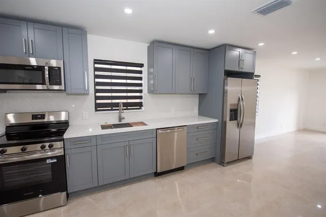 $649,999 | 110 Northwest 6th Avenue, Dania Beach, FL 33004