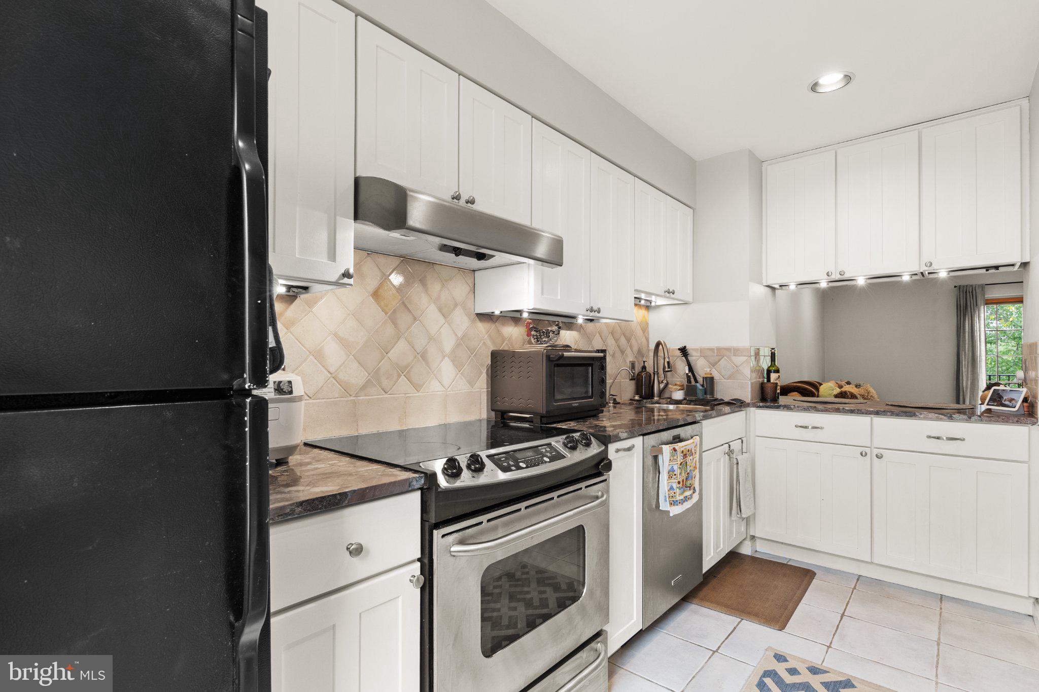 905 South Rolfe Street, Unit 2 Arlington, VA 22204 - Photo 11 of 55 Gallery Image 11