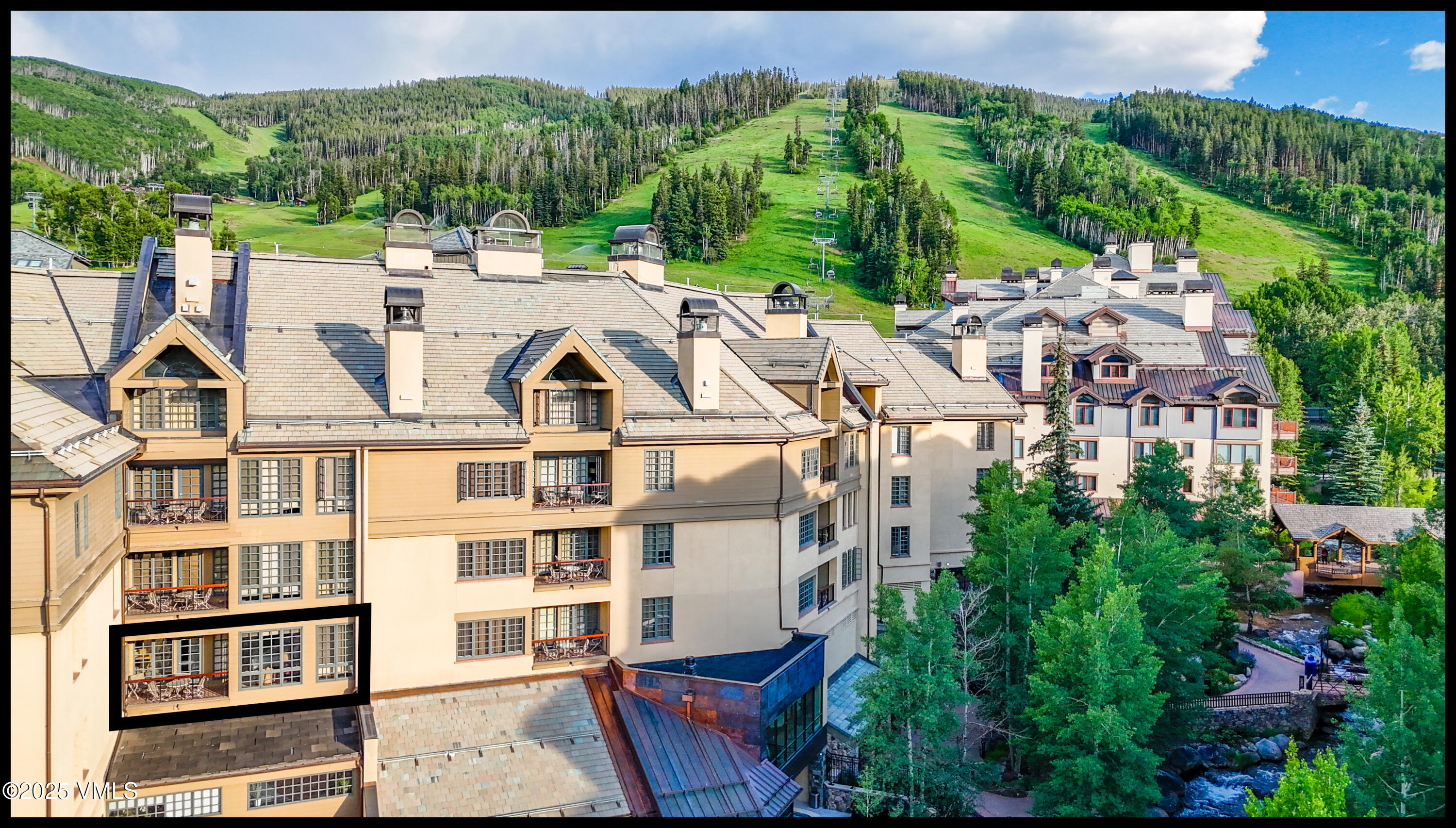 46 Avondale Lane, Unit R312 Beaver Creek, CO 81620 - Photo 3 of 47 a view of a city with tall buildings