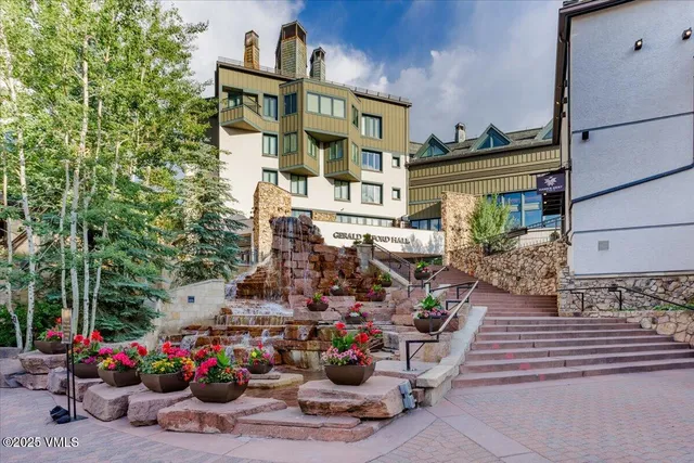 a view of parking area