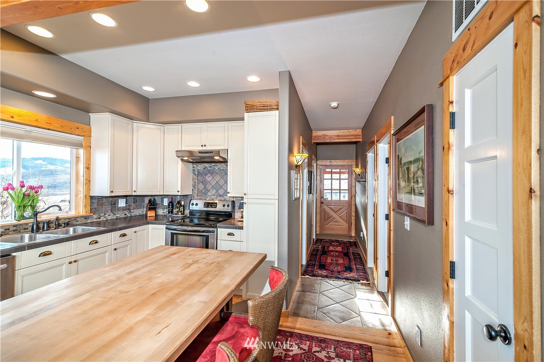 131 Ridge Road Ellensburg, WA 98926 - Photo 4 of 25 Gallery Image 4