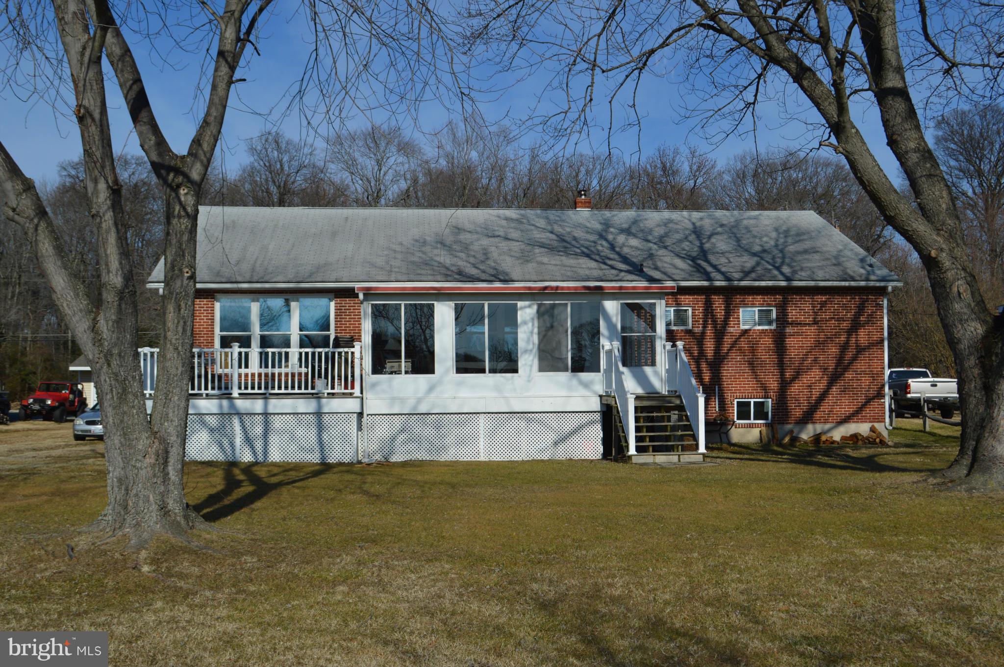Exterior (Front)