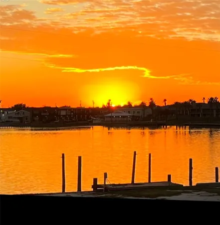 $650,000 | 1811 Bay Shore Drive, Rockport, TX 78382
