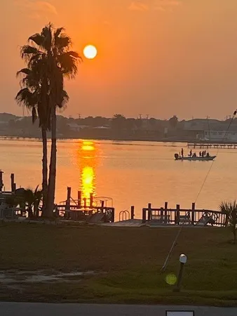 $650,000 | 1811 Bay Shore Drive, Rockport, TX 78382