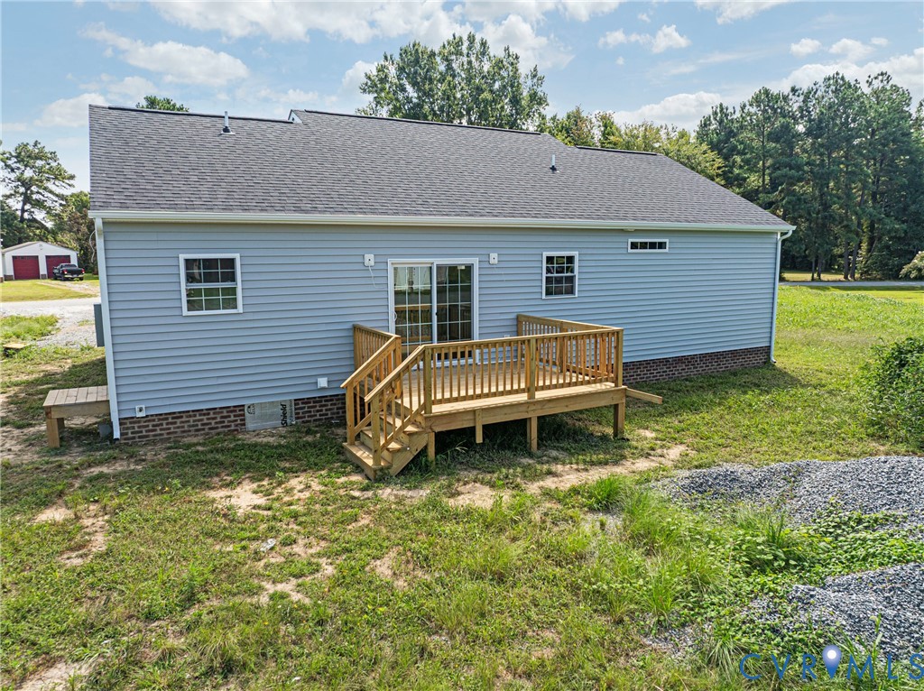 2732 Venter Road Aylett, VA 23009 - Photo 24 of 32 a backyard of a house