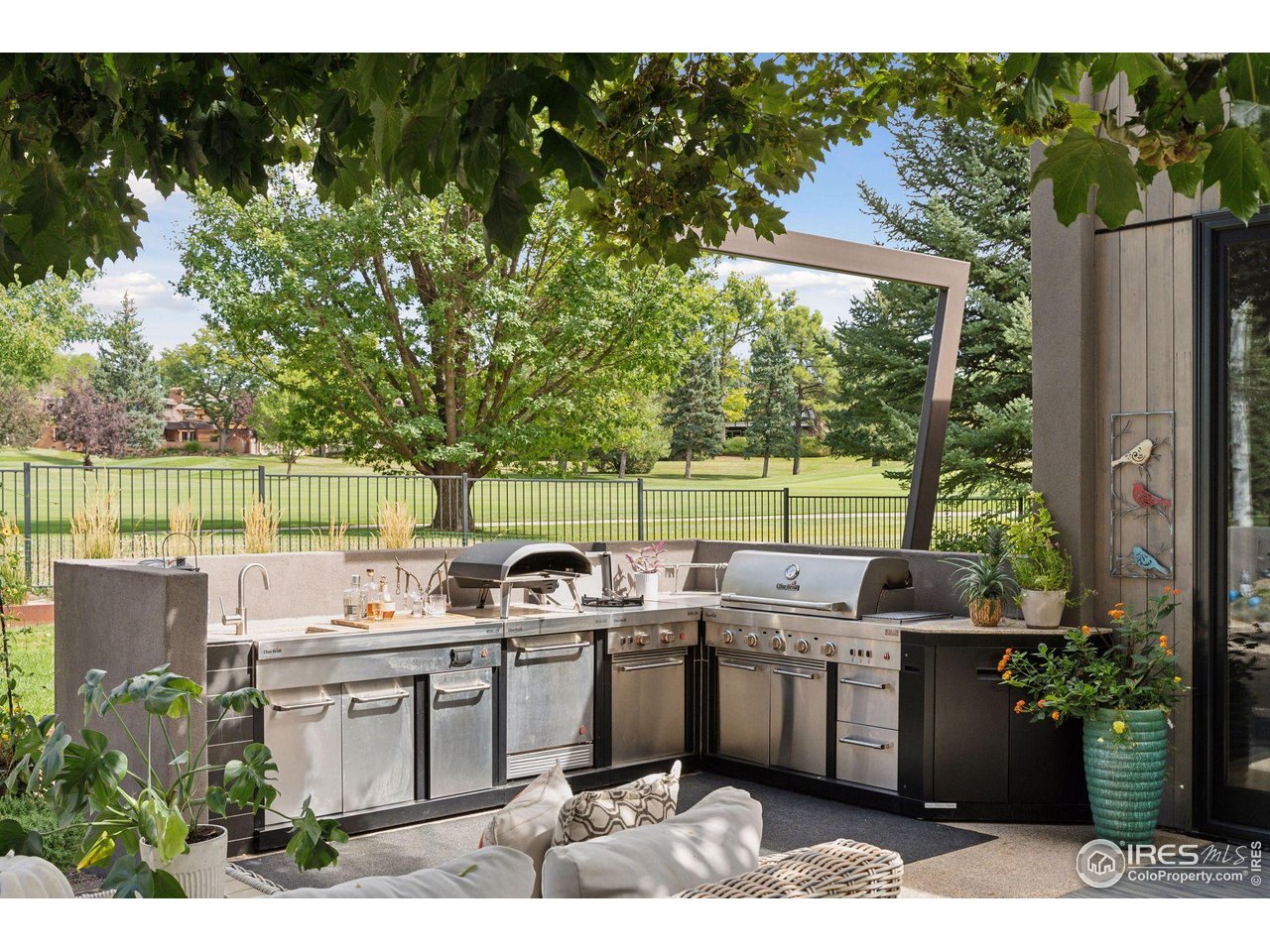 7323 Old Post Road Boulder, CO 80301 - Photo 8 of 40 High-end outdoor kitchen