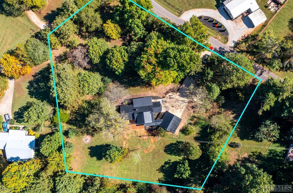 233 McCoy Road Franklin, NC 28734 - Photo 2 of 50 Gallery Image 2