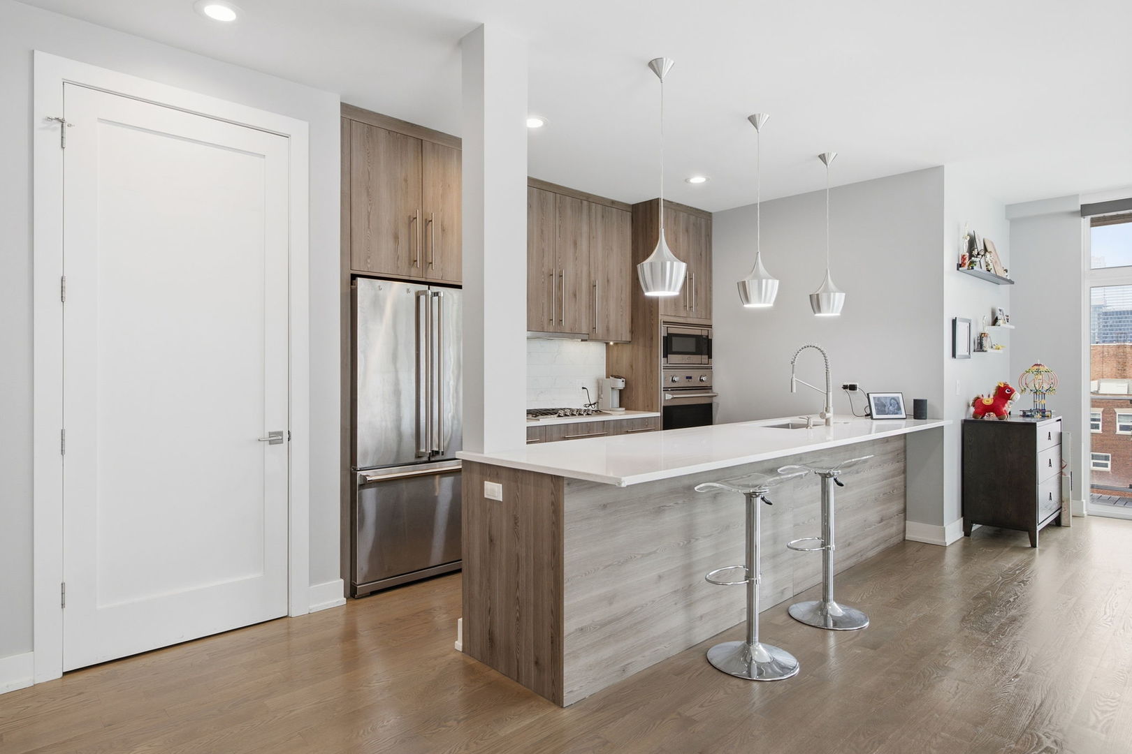 236 South Racine Avenue, Unit 501 Chicago, IL 60607 - Photo 8 of 31