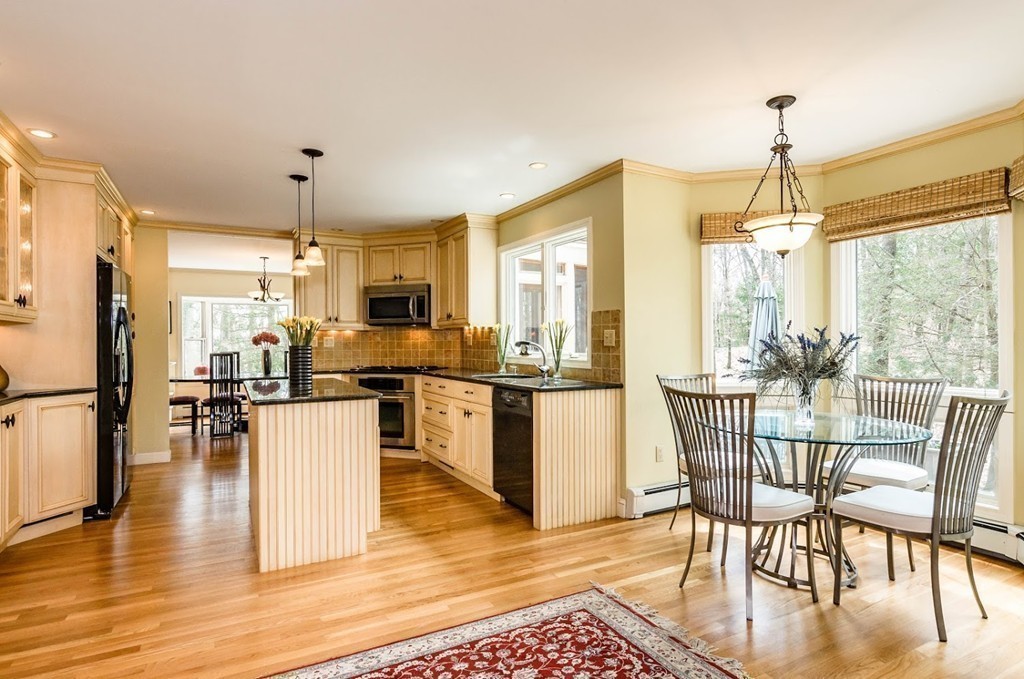 20 Brooks Road Lincoln, MA 01773 - Photo 2 of 25