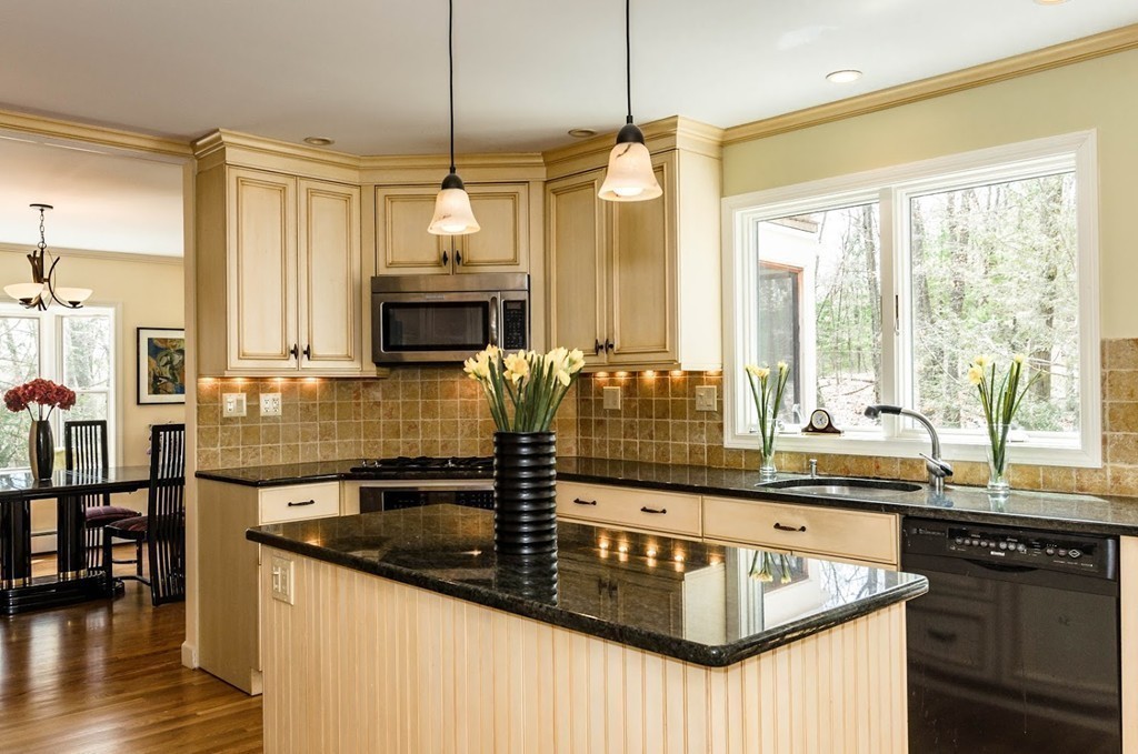 20 Brooks Road Lincoln, MA 01773 - Photo 4 of 25