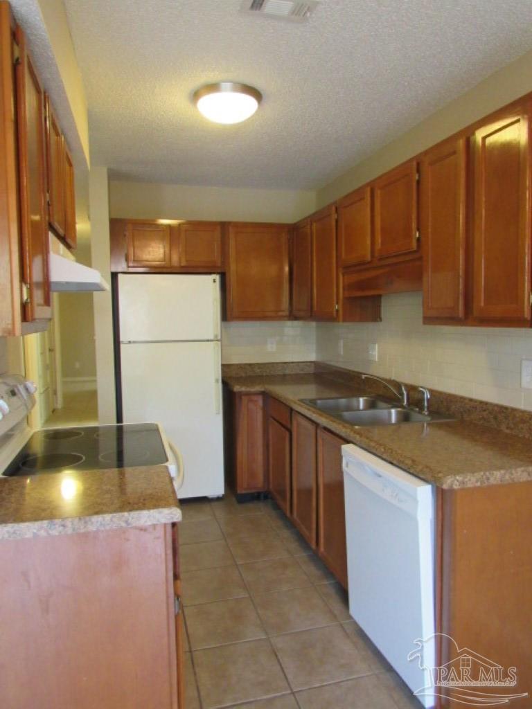 3330 Pine Forest Road Cantonment, FL 32533 - Photo 4 of 9