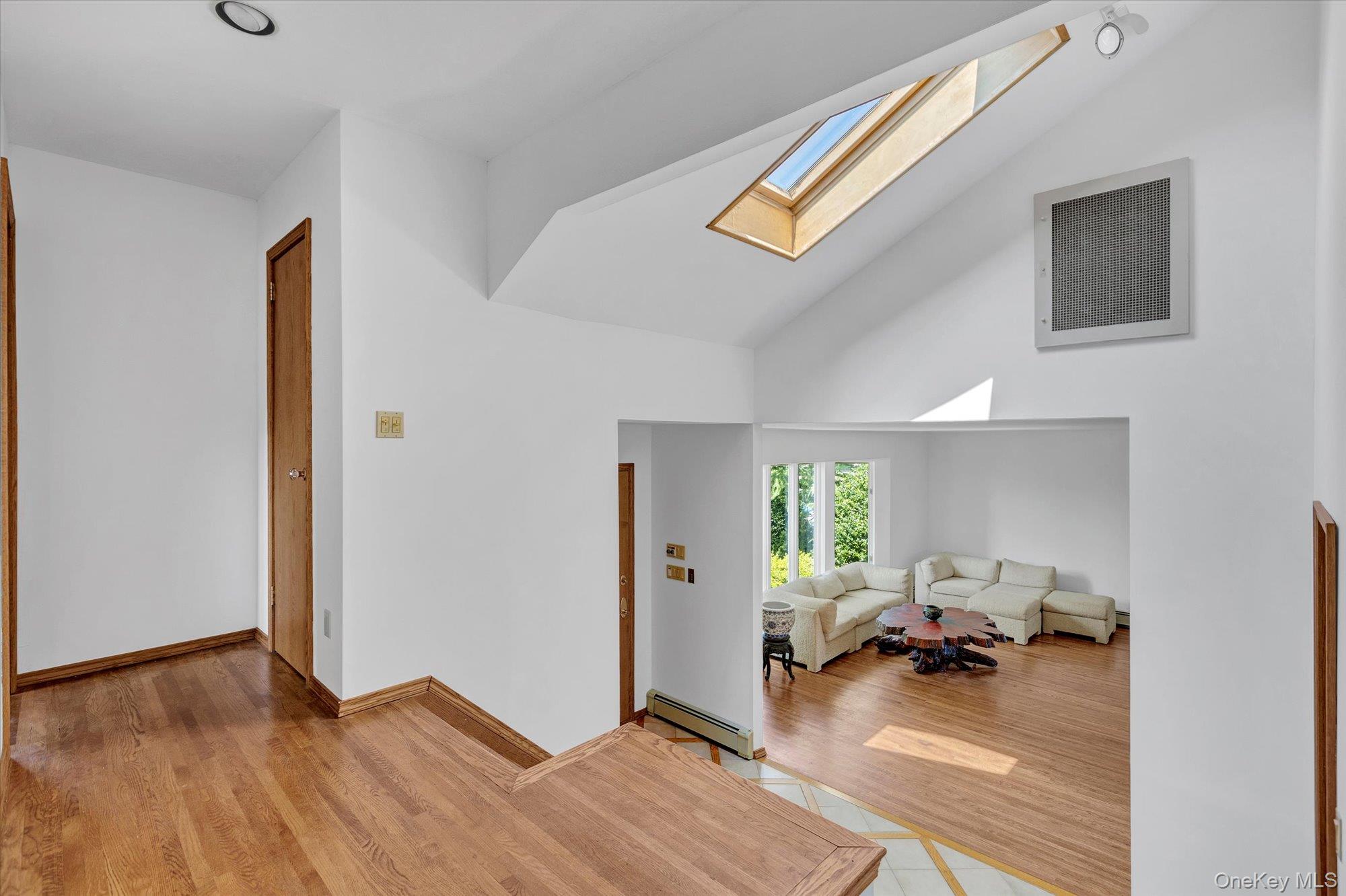 19 Clearland Road Syosset, NY 11791 - Photo 14 of 22