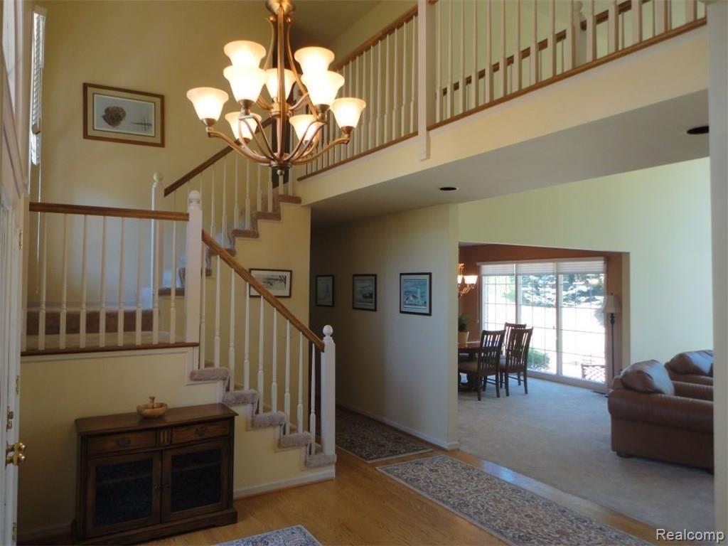 652 Cherry Tree Lane Rochester Hills, MI 48306 - Photo 3 of 42