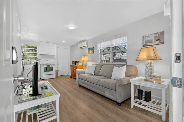 $1,650 | 4214 West Ohio Avenue, Tampa, FL 33614