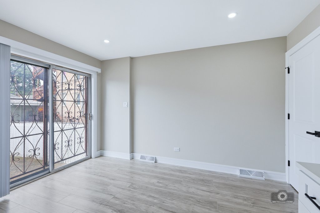 1050 West 87th Street Chicago, IL 60620 - Photo 5 of 12