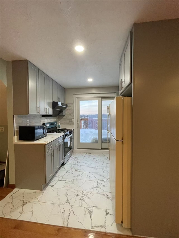 129 Beale Street, Unit B Quincy, MA 02170 - Photo 4 of 11