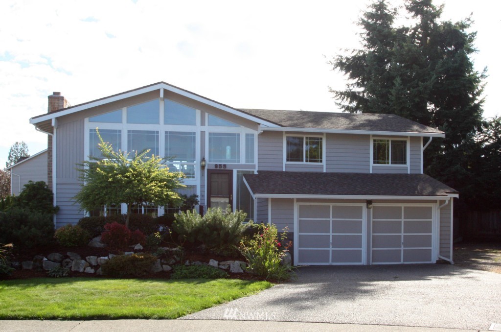 955 Anacortes Court Northeast Renton, WA 98059 - Photo 1 of 25 Gallery Image 1