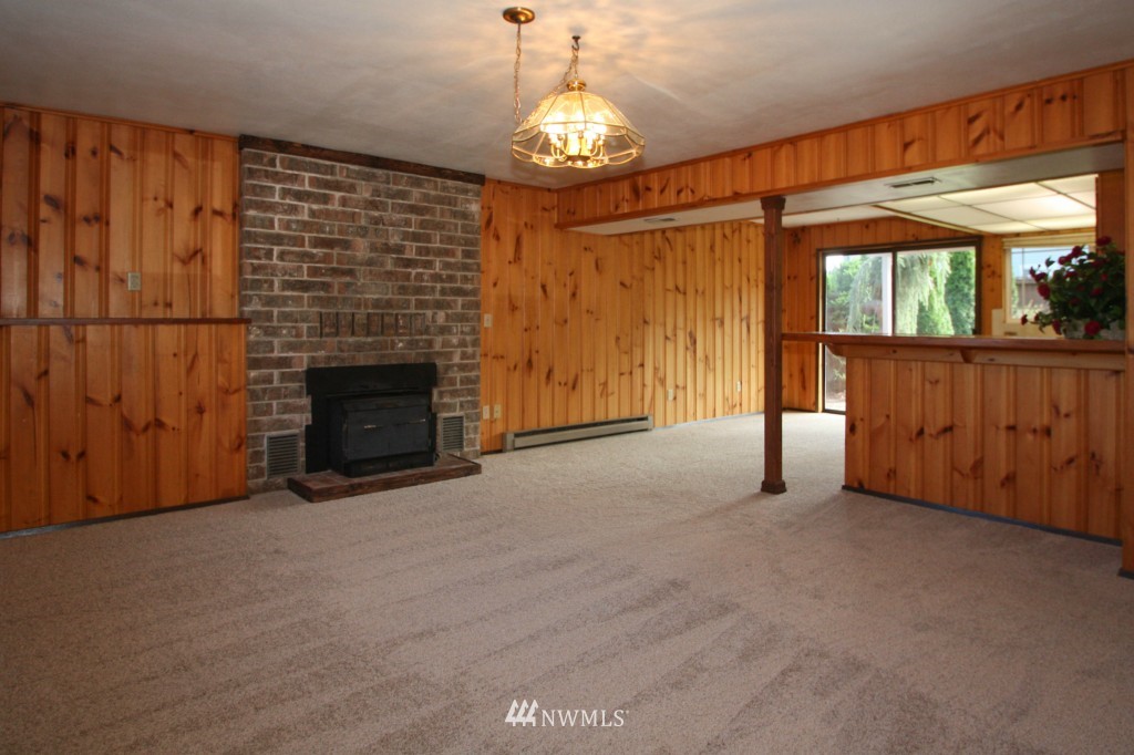955 Anacortes Court Northeast Renton, WA 98059 - Photo 18 of 25 Gallery Image 18