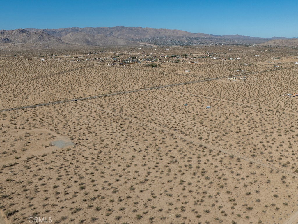 4773 California Avenue Joshua Tree, CA 92252 - Photo 2 of 14