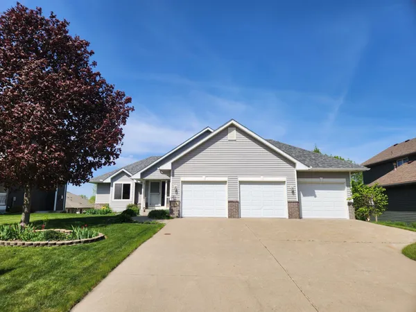 $424,900 | 508 Doherty Avenue Southeast, New Prague, MN 56071