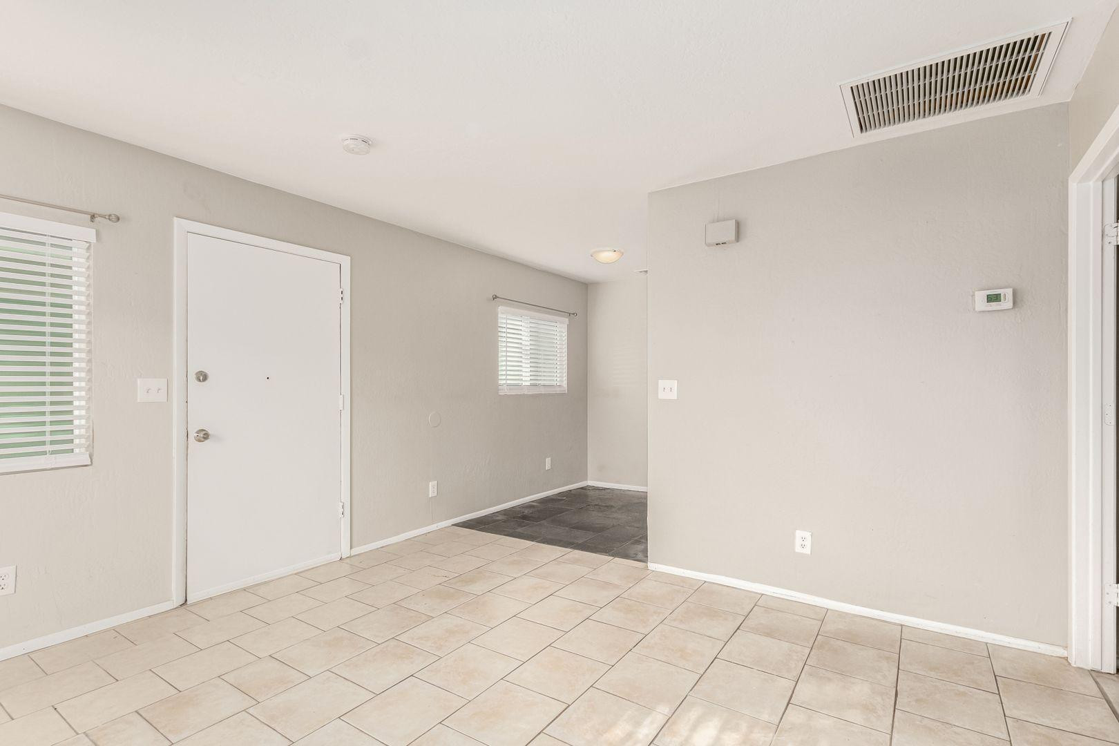 10033 North 9th Avenue, Unit 2 Phoenix, AZ 85021 - Photo 3 of 13 Photo #3
