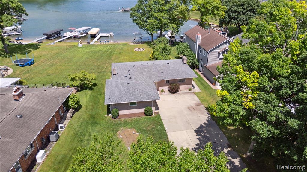 7262 Hatchery Road Waterford, MI 48327 - Photo 51 of 58 Gallery Image 51
