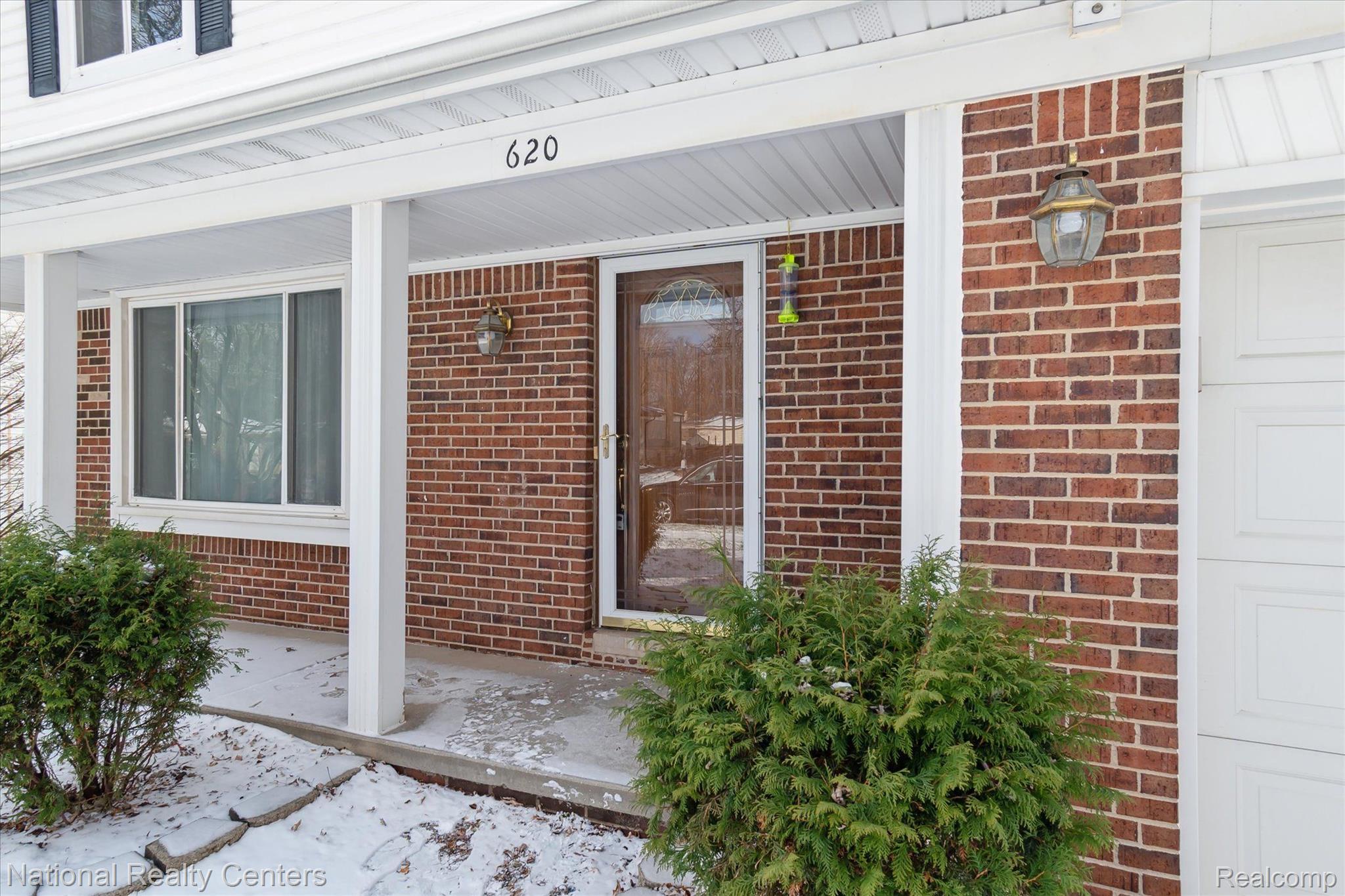 620 Georgetown Street Canton, MI 48188 - Photo 5 of 51 Gallery Image 5