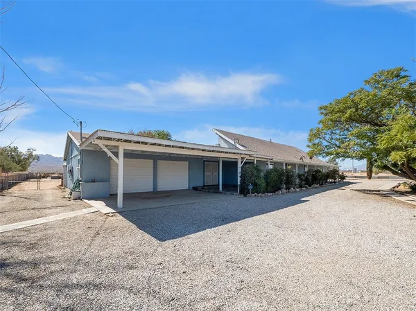 $3,500 | 65585 4th Street South, Joshua Tree, CA 92252