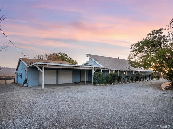 $3,300 | 65585 4th Street South, Joshua Tree, CA 92252
