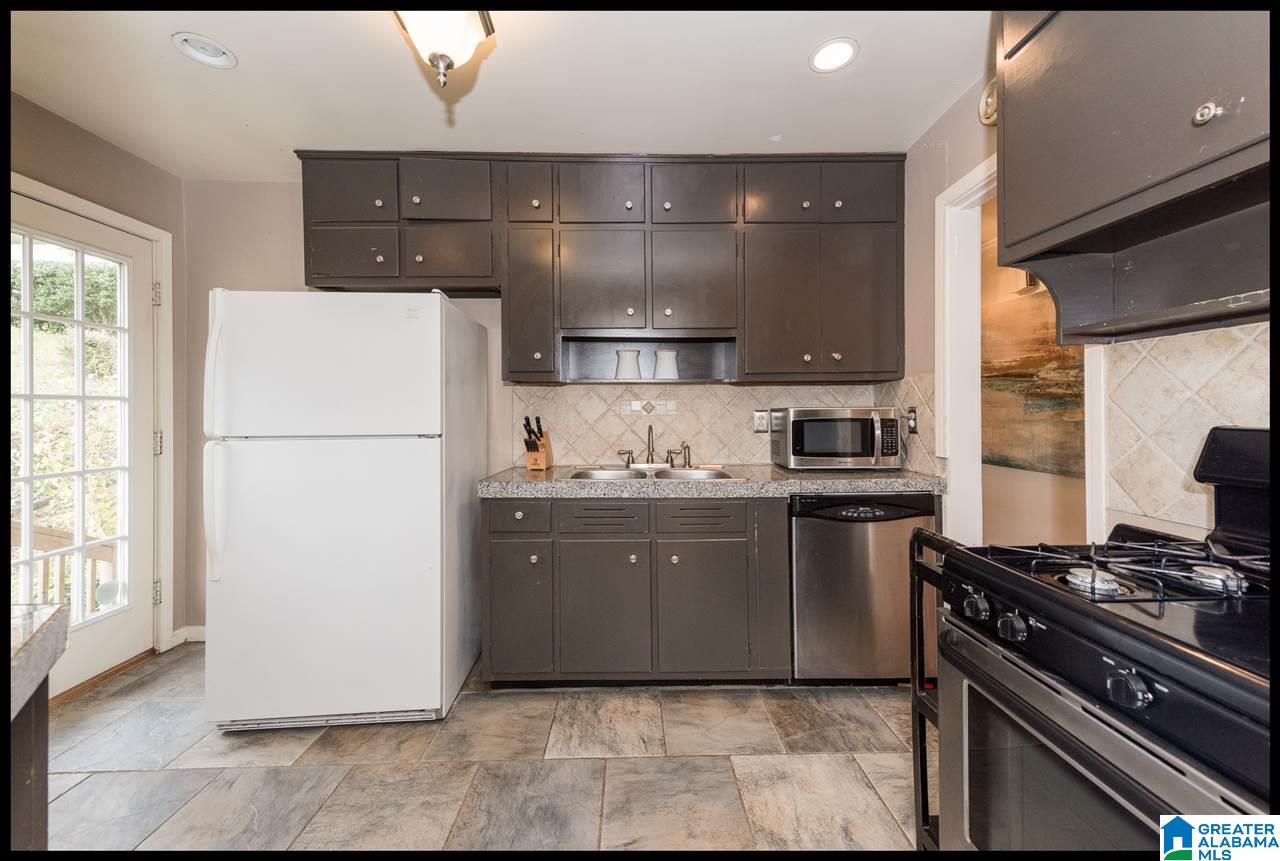 1032 Saulter Road Birmingham, AL 35209 - Photo 11 of 27