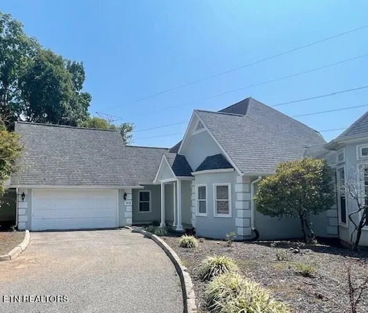 $1,995 | 8810 Ashton Court, Knoxville, TN 37923