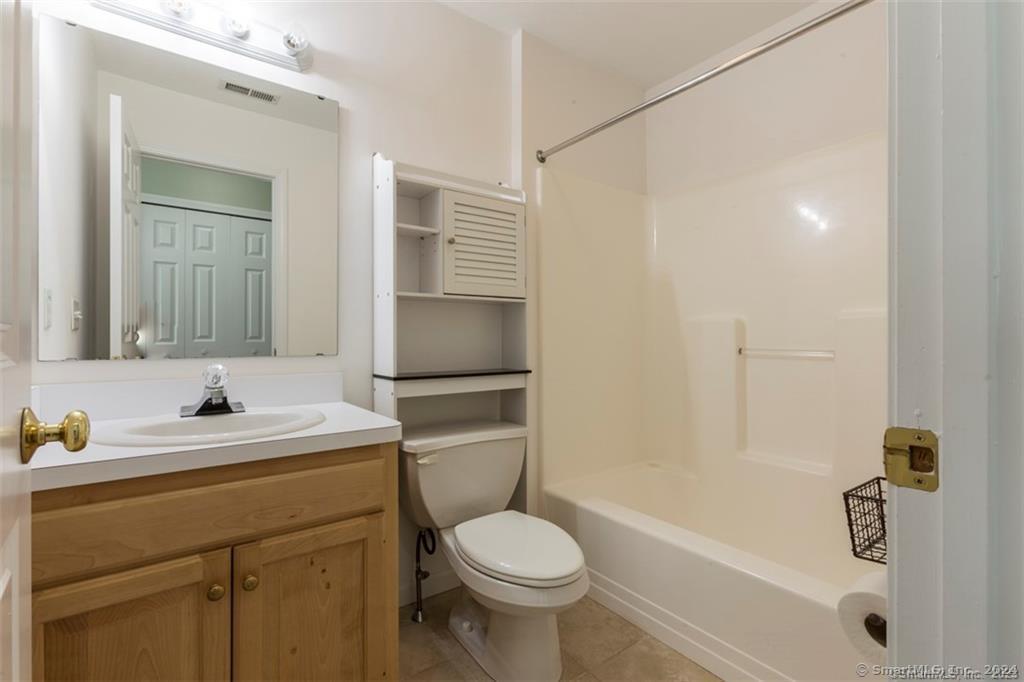 4 Reggie Way, Unit D Broad Brook, CT 06016 - Photo 14 of 20