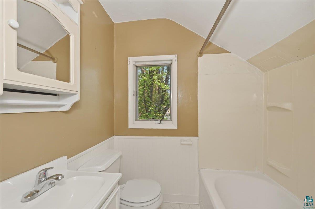 1940 Springvale Road Duluth, MN 55811 - Photo 9 of 20
