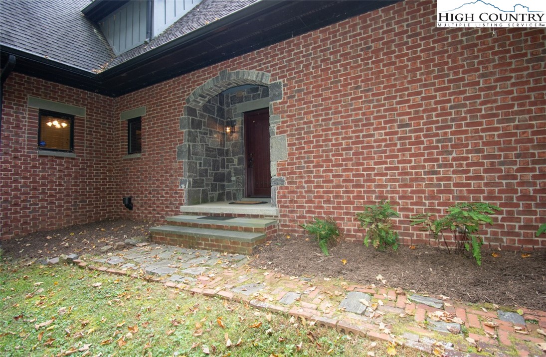 572 Stonegate Lane Creston, NC 28615 - Photo 4 of 48 a view of entrance