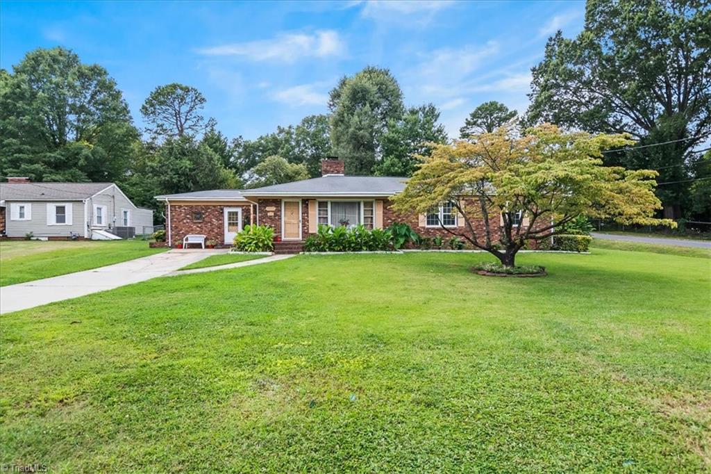 1205 Forrest Street High Point, NC 27262 - Photo 2 of 34 Gallery Image 2