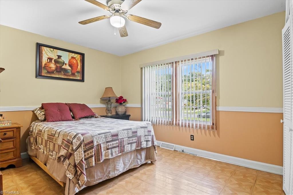 1205 Forrest Street High Point, NC 27262 - Photo 24 of 34 Gallery Image 24