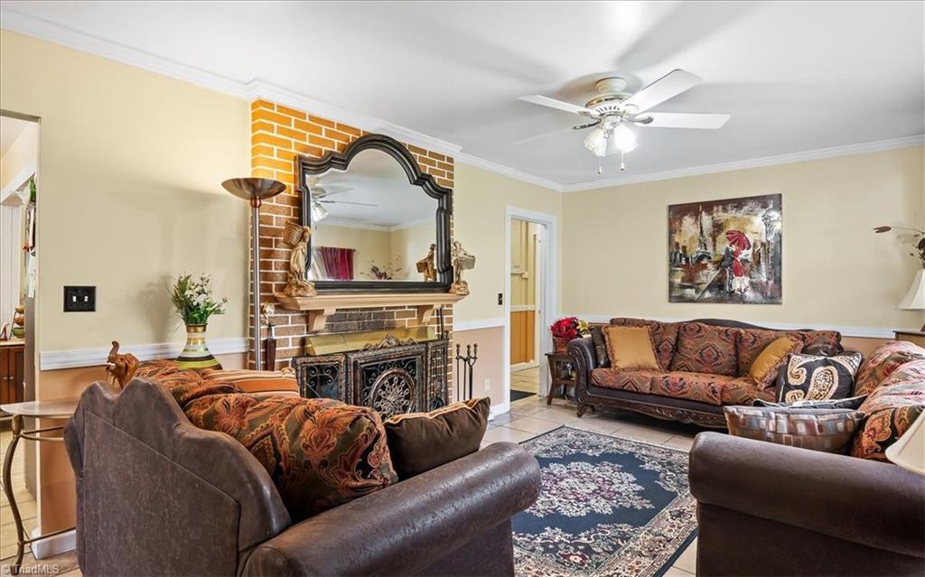 1205 Forrest Street High Point, NC 27262 - Photo 6 of 34 Gallery Image 6