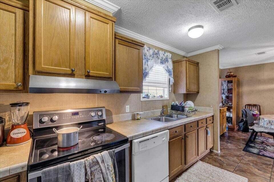 2351 Sneed Road Fort Pierce, FL 34945 - Photo 18 of 29 20230922155057454506000000-o