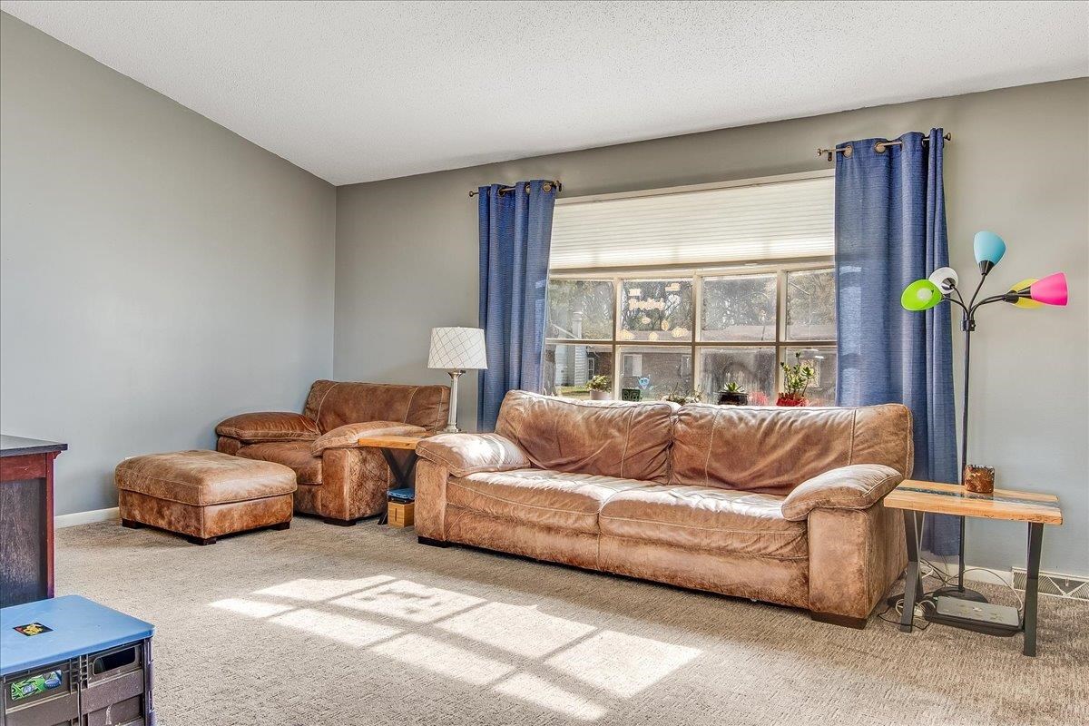 51 Woods Mill Road Sherman, IL 62684 - Photo 8 of 35 Gallery Image 8