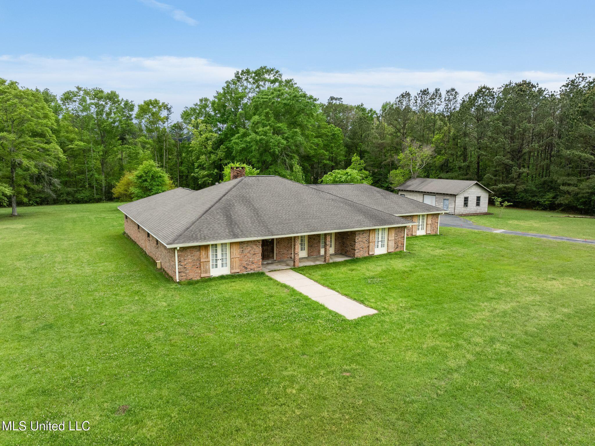 41 Todd Road Sumrall, MS 39482 - Photo 1 of 59 41_Todd_Rd-2
